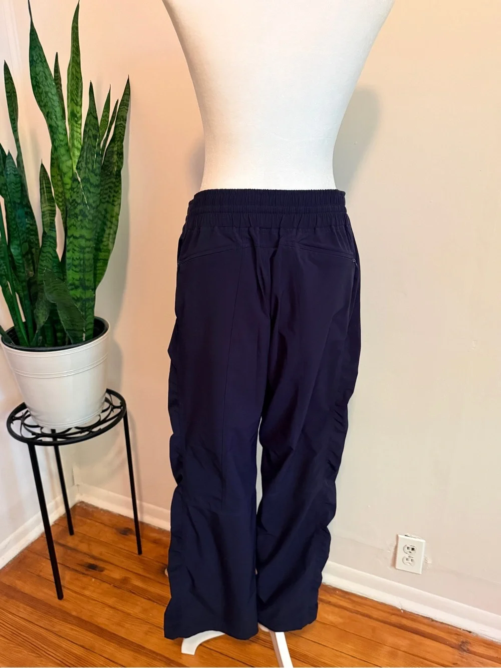 Athleta | Navy Wide-Leg Track Pants - Picture 3 of 10